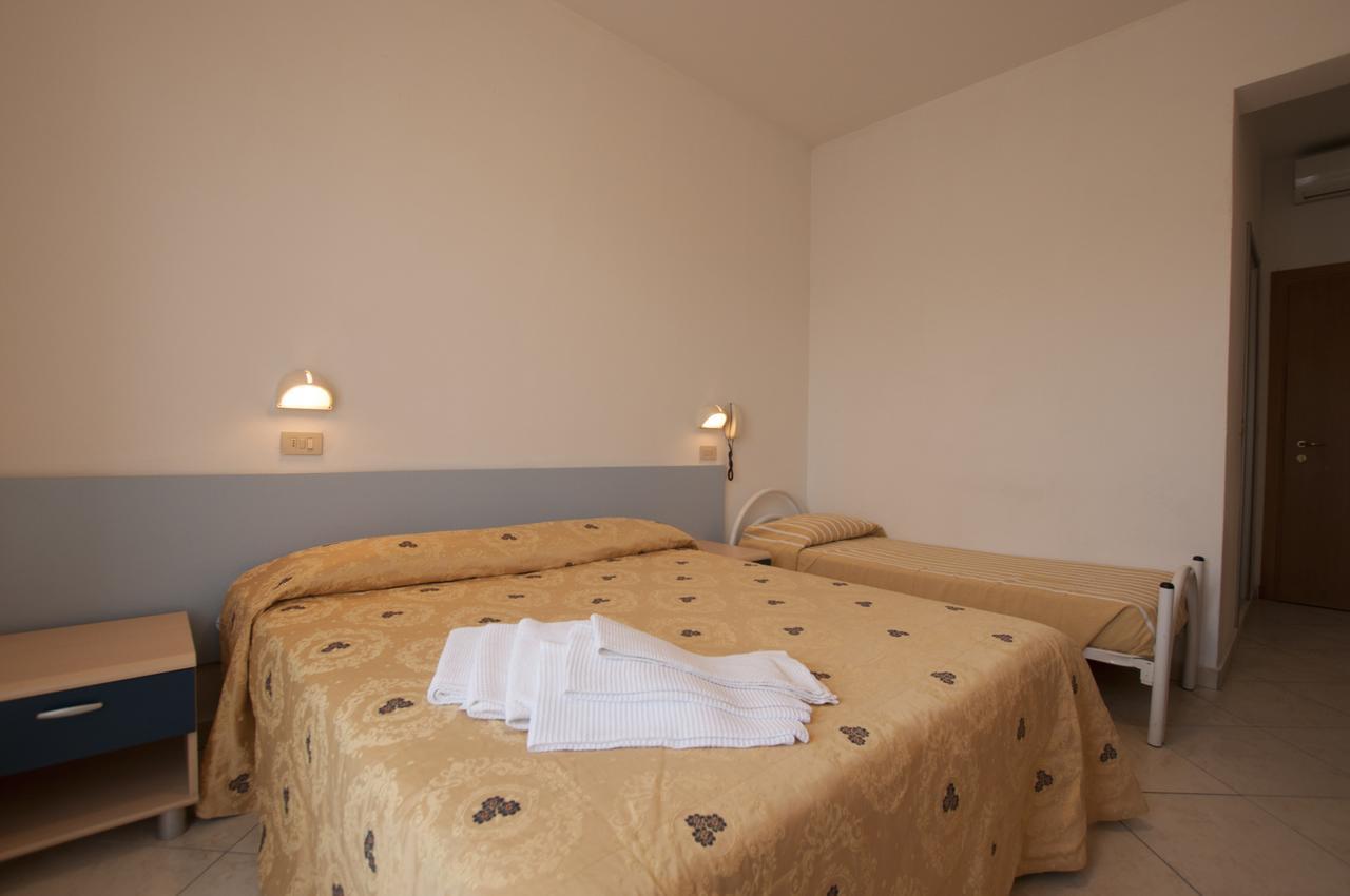Edelweiss Hotel *